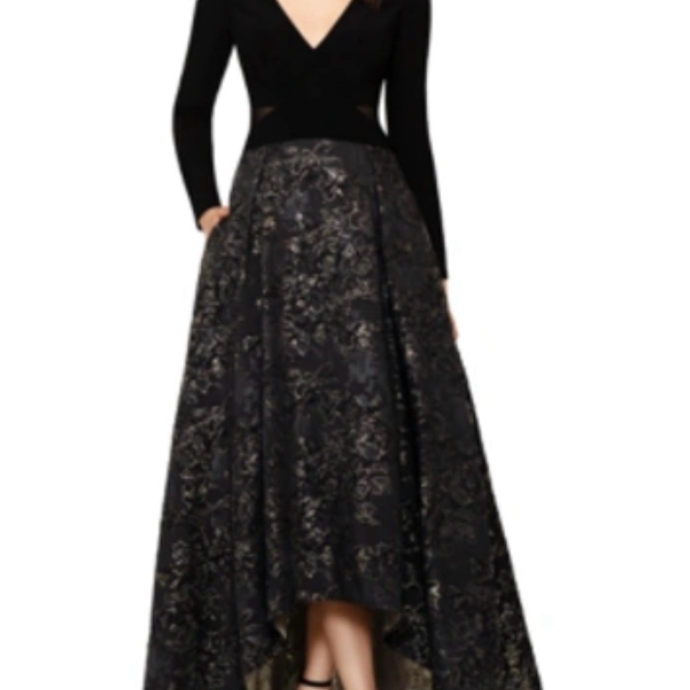Xscape V Neck Maxi Dress Night Gown Black Gold WORE ONCE for Prom Event Formal
